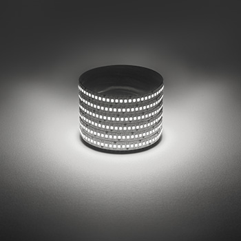 led лента LS2835-19,2-240-12-4000K-IP20-1 year-5m "Эра" - включенная