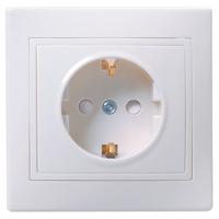 Кварта белый розетка скрытая 1-мест заземление шторки IP20 