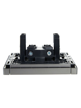 Фортепиано сталь розетка скрытая 1-мест IP20 