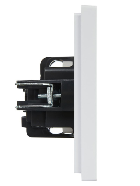 Фортепиано белый розетка скрытая 1-мест заземление шторки IP20 