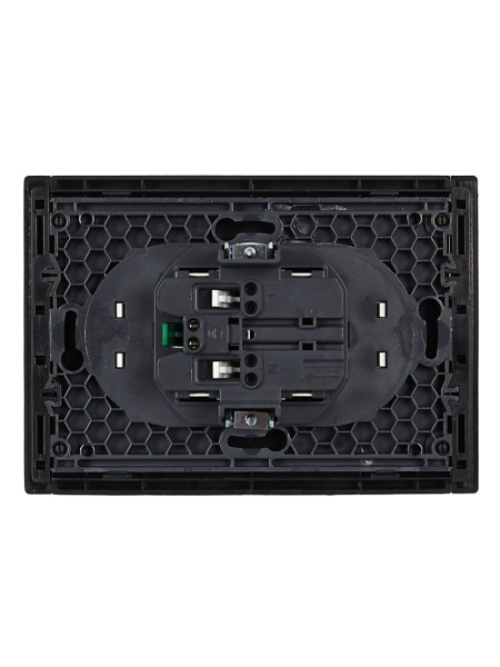 Фортепиано черный розетка скрытая 2-мест заземление шторки быстрозажим. клем. IP20 б/к