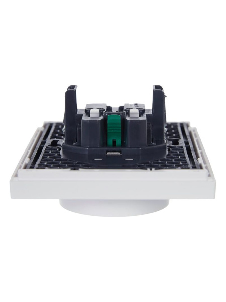 Фортепиано белый розетка скрытая 2-мест заземление шторки IP20 