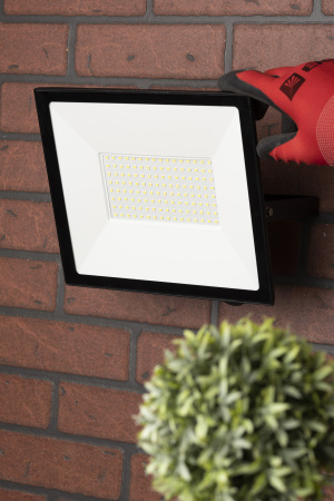 Прожектор свд 100Вт 6500К 8000лм черный IP65 110° Luma EKF