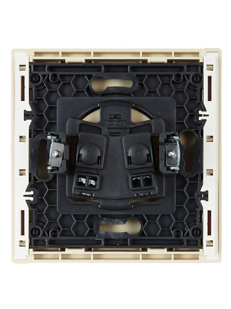 Фортепиано ваниль розетка скрытая 1-мест шторки IP20 