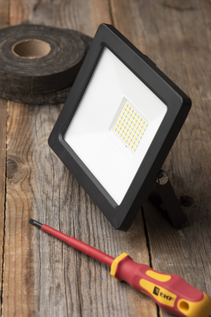 Прожектор свд 50Вт 6500К 4000лм черный IP65 110° Luma EKF 